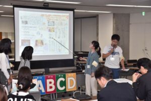 子ども記者18人で「広報つばめ子ども版」を完成
