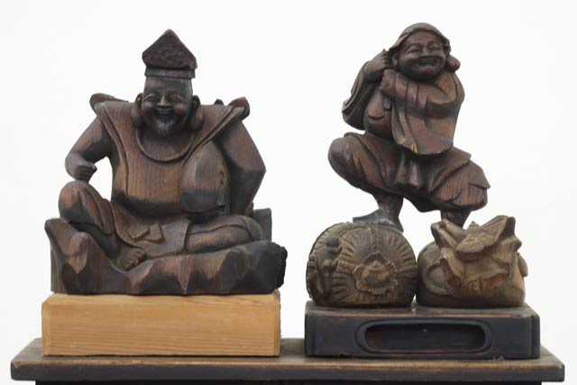 松尾家に残した木彫「恵比寿・大黒天」