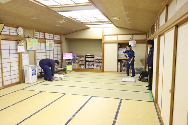 29日午前6時で閉鎖した弥彦村が農村環境改善センターに設置した自主避難所