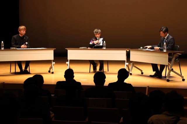 クロストークで左から小野塚会長、入江さん、熊倉会長