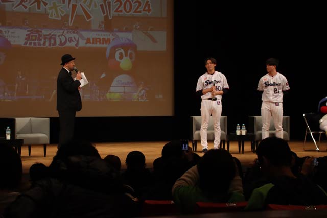 中静祐介さんをMCにトークショー