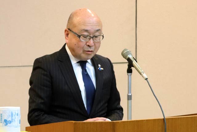 弥彦村防犯組合組合長の本間芳之村長