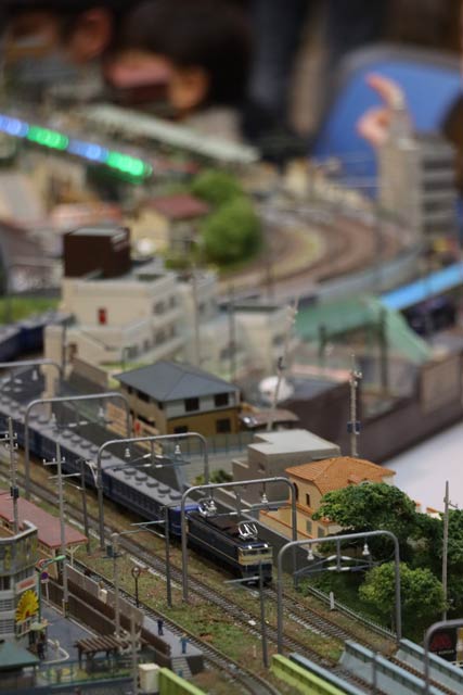 「いわむろや」で鉄道ジオラマ運転会