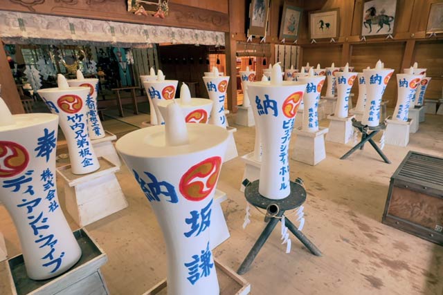 14日正午ごろの八幡宮