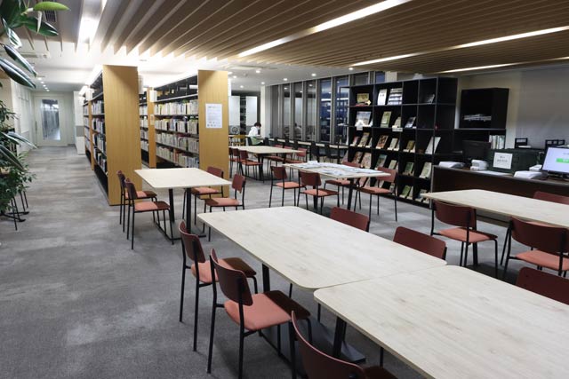 2階図書室