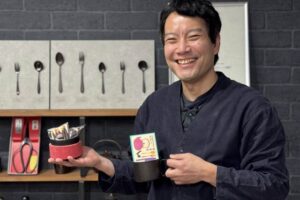 黒染めカップ×チョコレート菓子＝燕三条スイーツカップ誕生