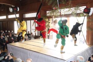 本成寺の節分大祈願会の鬼踊り
