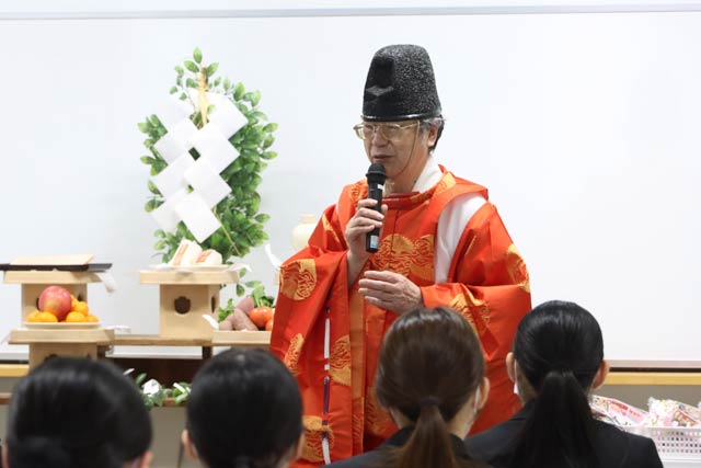古町神明宮の古野間神官