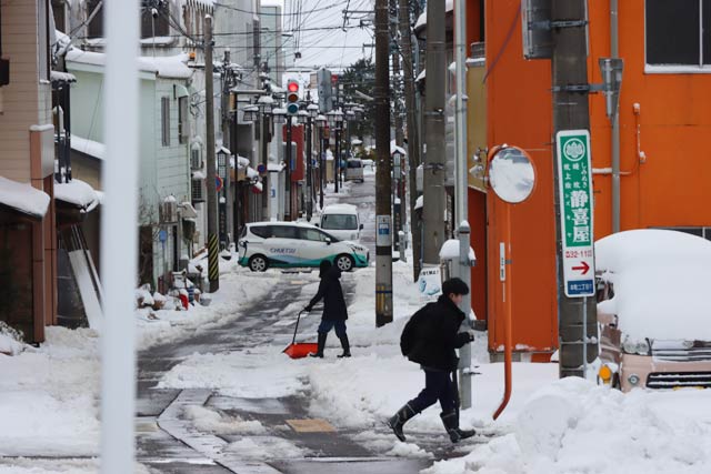 新大橋から本寺小路方向