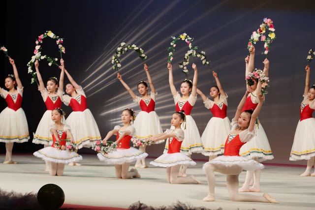 育成クラス/加茂体操クラブ選手クラスのくるみ割り人形より「花のワルツ」