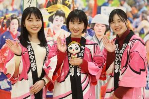 今春のおいらん役3人が決定 4月13日の第80回分水おいらん道中に向けて