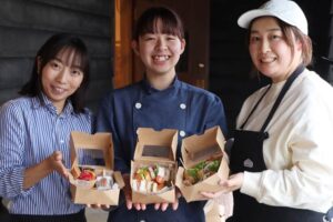 田上のパン･総菜･スイーツをセットに梅花ランチボックス始めます 田上うめまつりにあわせて予約販売