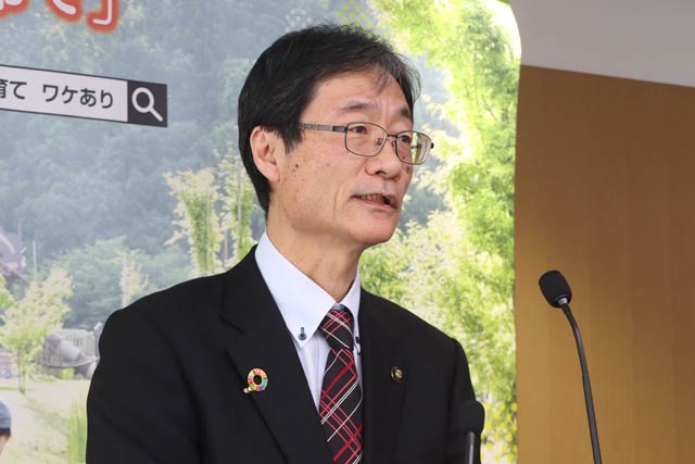 鈴木市長が定例会見
