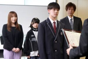バケツリレーで火災延焼を防いだ勇気と行動に感謝状