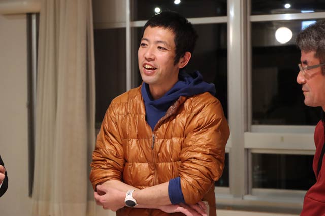 懇親会での中村亮平さん