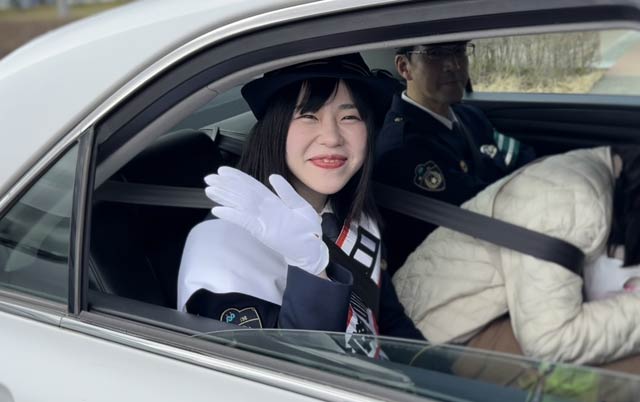 初めてパトカーに乗った長谷川さん
