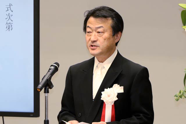 医療事務学科の佐藤さんが新入生誓いの言葉