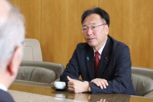 国定国交政務官がトランプ関税の影響をさっそく地元燕三条の商議所役員にヒアリング