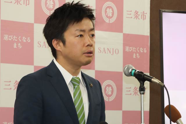 滝沢市長が定例記者会見