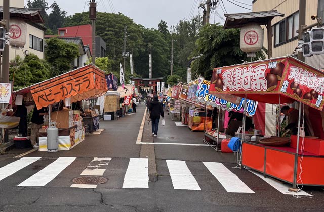113の露店が並ぶ