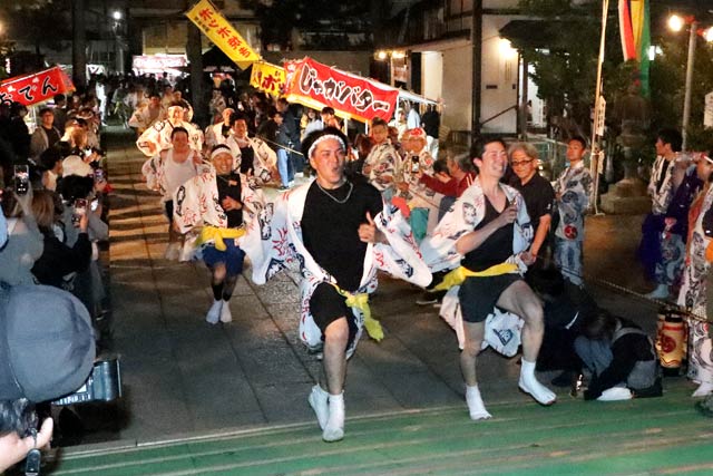 横町万灯保存会