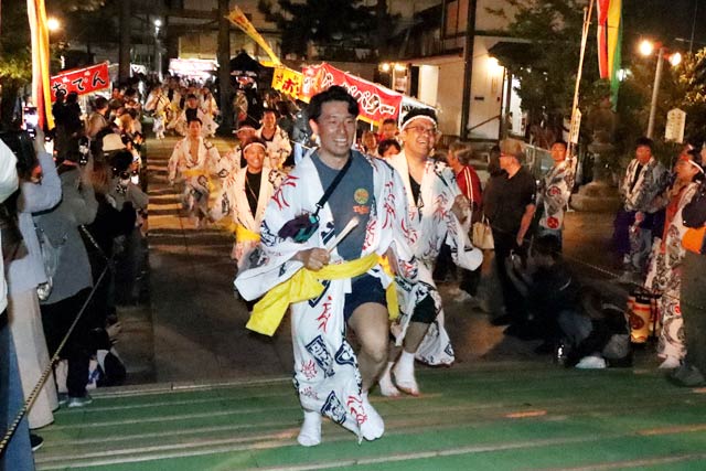 横町万灯保存会