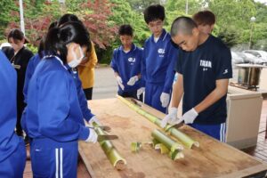 「たがみメンマ」作りの下処理に田上中3年生が挑戦