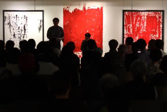 「木原光威×若林溪竹展　余白と充満」の作家2人によるフリートーク