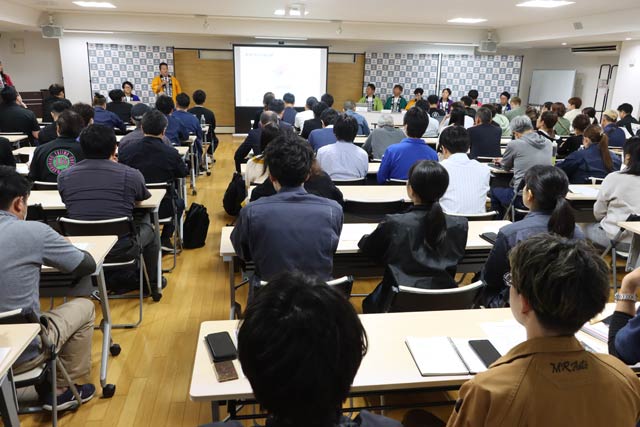 4日開かれた第1回参加企業会議