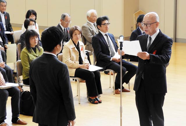 赤い羽根共同募金　助成決定交付式
