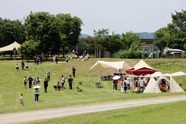 ■雪峰祭でにぎわう「HEADQUARTERS」
