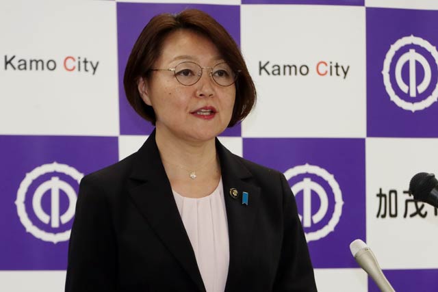 定例記者会見を行う藤田加茂市長