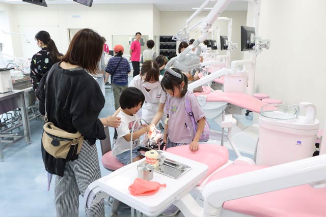 三条看護・医療・歯科衛生専門学校の学園祭
