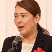 小林由実氏