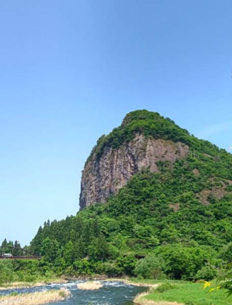 下田のランドマーク八木ヶ鼻
