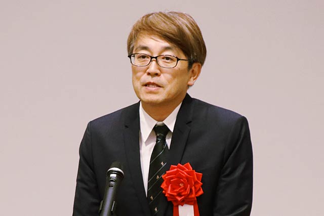 講演する羽生善治九段