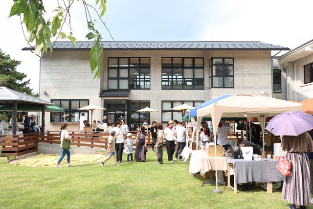 弥彦村図書館「らいわ弥彦」で「初めてのコーヒーフェス」