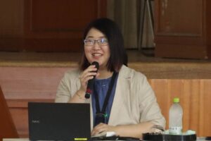 【燕中等教育学校】新潟市出身の外務事務官を講師にユネスコスクールの一環で講演を聴く
