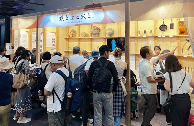 「LOCAL JAPAN 展」の三条市と甲賀市のブース「鉄と土と火と、」