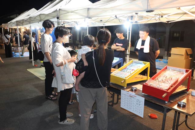 弥彦村で毎晩開催の「夏休み子供縁日村」