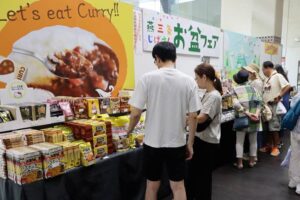 「燕三条じばさんお盆フェア」カレーのコーナー