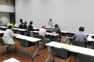 燕市で立候補予定者説明会 市長選に新人2人、市議補選に新人と元職の4人が出席