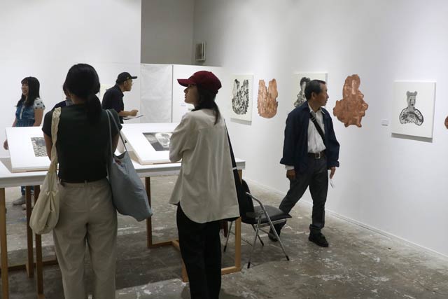 高見さんの銅版画作品展