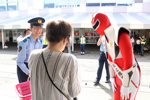 チャレンジャー燕三条店で広報啓発活動