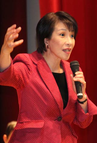 2024年12月に三条市へ個人演説会の応援に訪れた高市氏