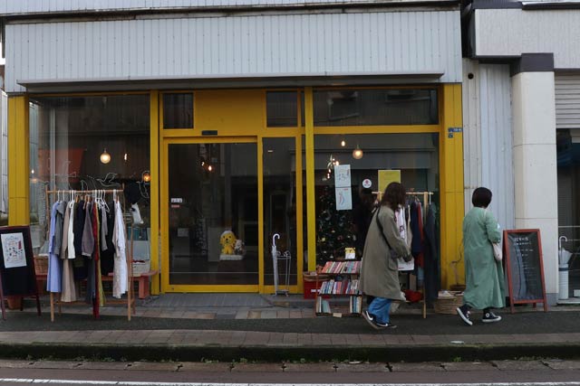 絵本の店 omamori