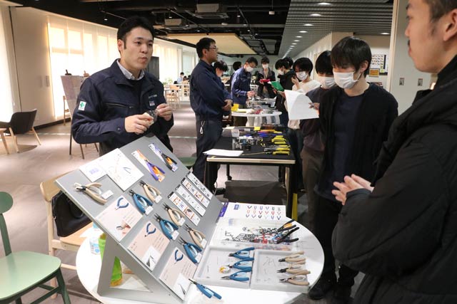 三条市立大学で「ニッパーFES!」
