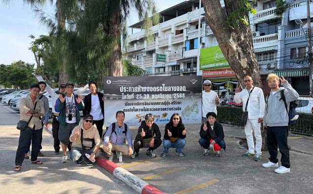 タイに到着したときの三条凧協会一行