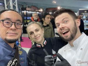 第55回コッパ・ディ・オーロで左が佐久間さん