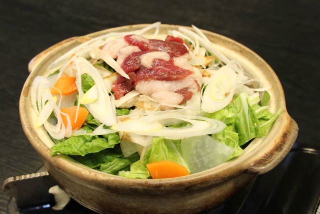 「いい湯らてい」が13日から提供する「熊汁」